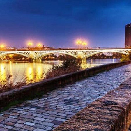 Atico Aire De Triana Apartment Seville Luaran gambar